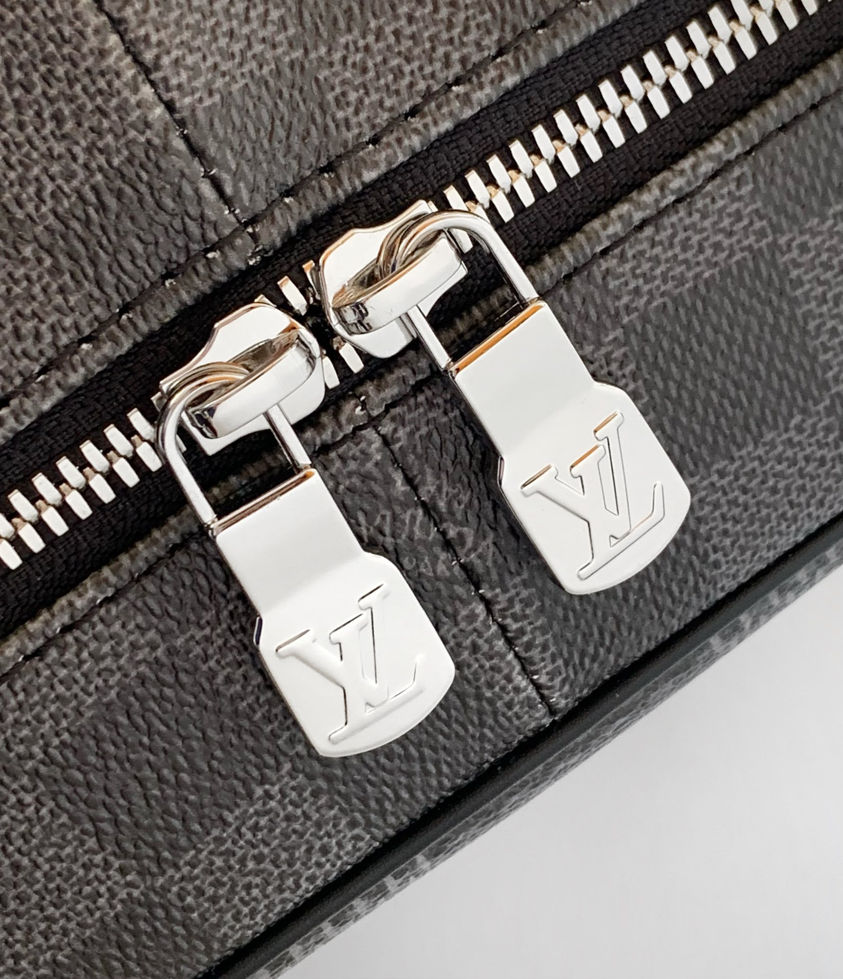 High Quality Luxury Louis Vuitton Campus Backpack N50009 product detail