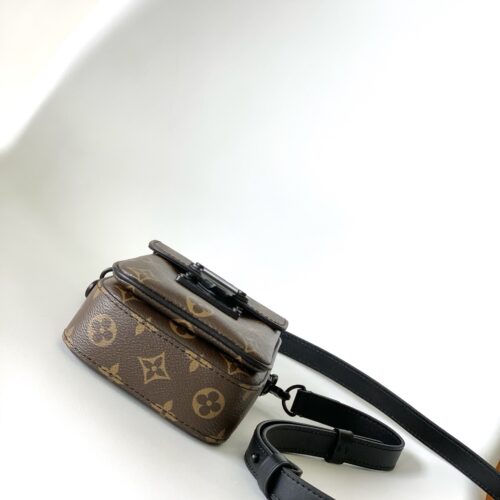 High Quality Luxury Louis Vuitton S-Lock Vertical Wearable Wallet M82535/M82252/M81522 product detail