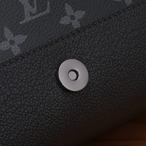 High Quality Luxury Louis Vuitton Saumur Messenger M45911 product detail