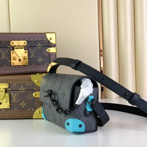 High Quality Luxury Louis Vuitton Steamer Wearable Wallet M11496 alternate view