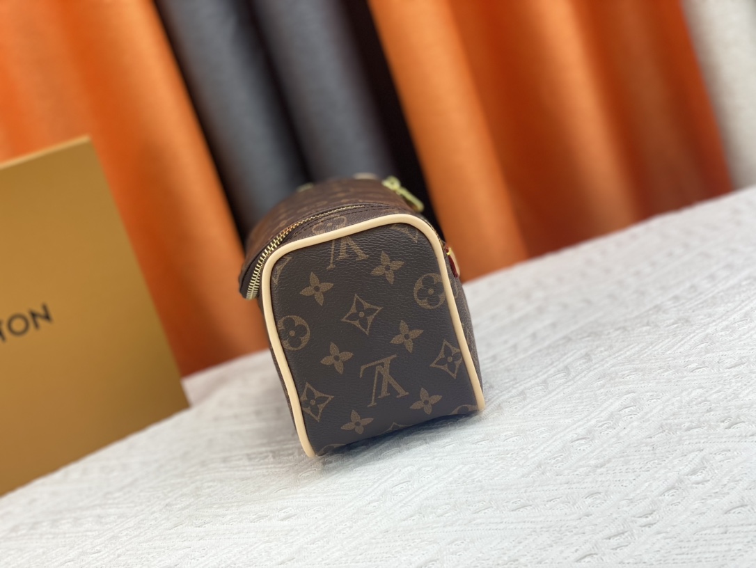 High Quality Luxury Louis Vuitton Toiletry Pouch N47625 product detail