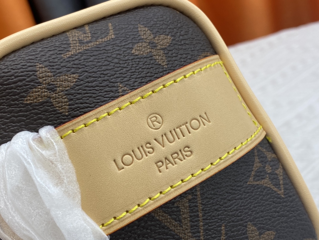 High Quality Luxury Louis Vuitton Toiletry Pouch N47625 product detail