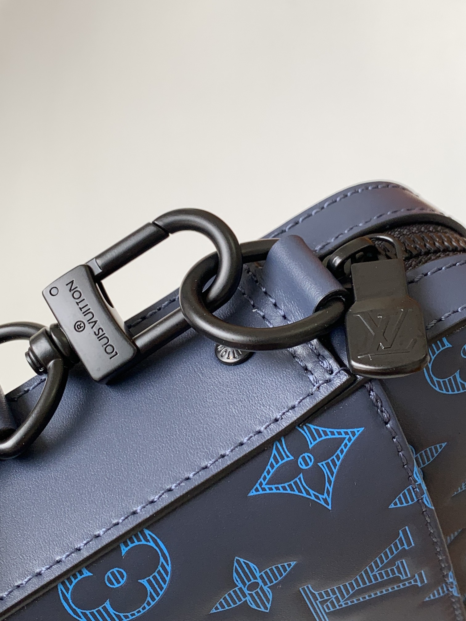 High Quality Luxury Louis Vuitton Trio Messenger Bag LV M45730 product detail