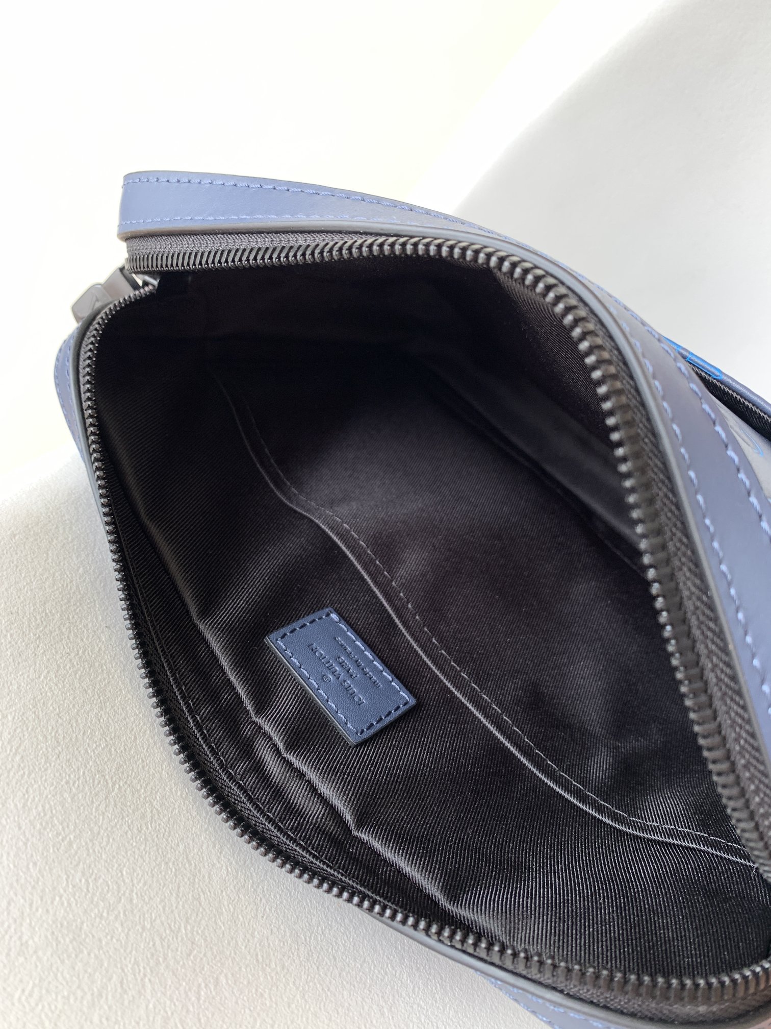High Quality Luxury Louis Vuitton Trio Messenger Bag LV M45730 product detail