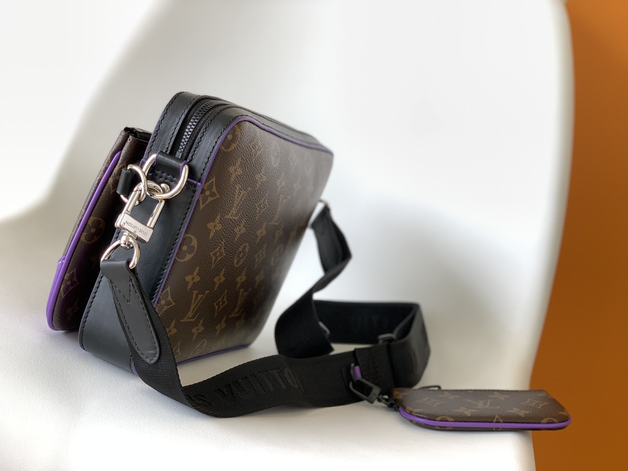 High Quality Luxury Louis Vuitton Trio Messenger Bag LV M46266 product detail