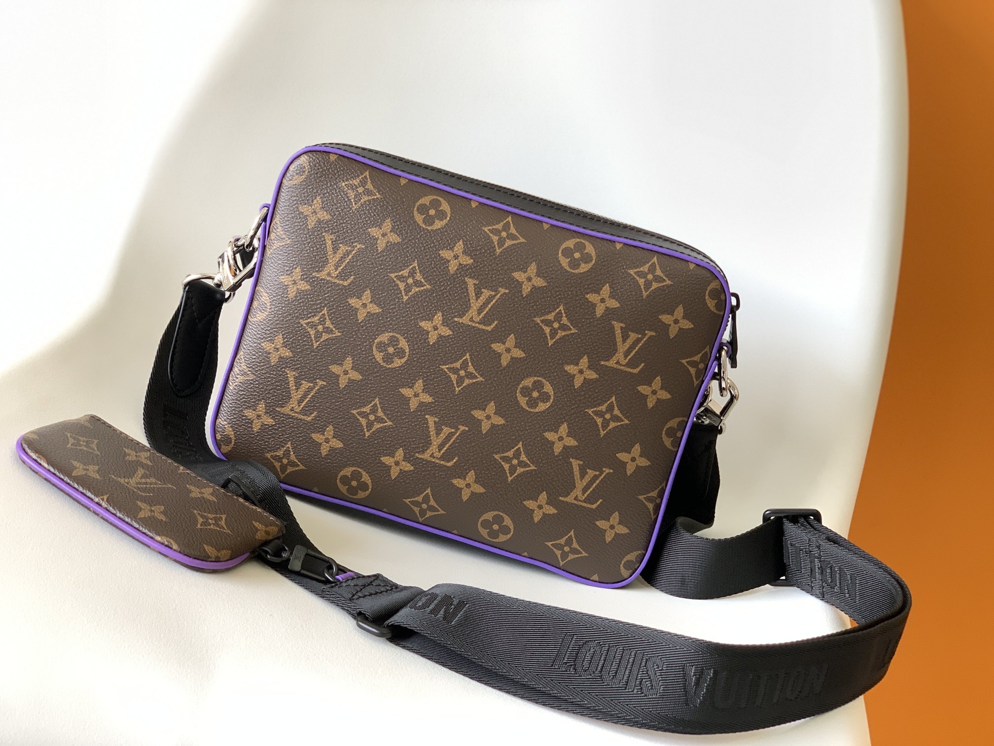 High Quality Luxury Louis Vuitton Trio Messenger Bag LV M46266 product detail