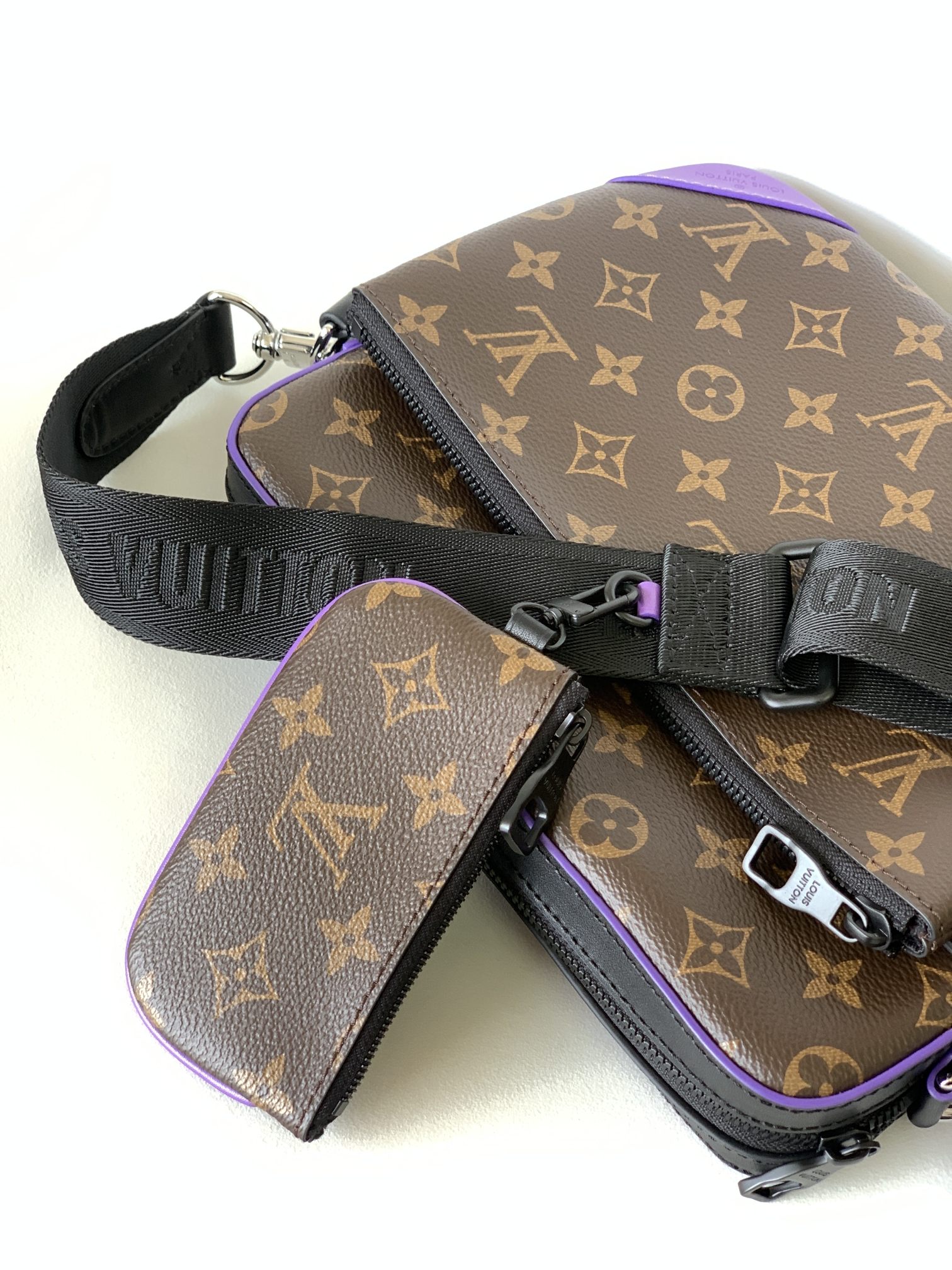 High Quality Luxury Louis Vuitton Trio Messenger Bag LV M46266 product detail
