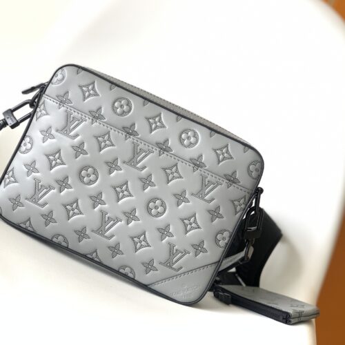 High Quality Luxury Louis Vuitton Trio Messenger Embossed M46104
