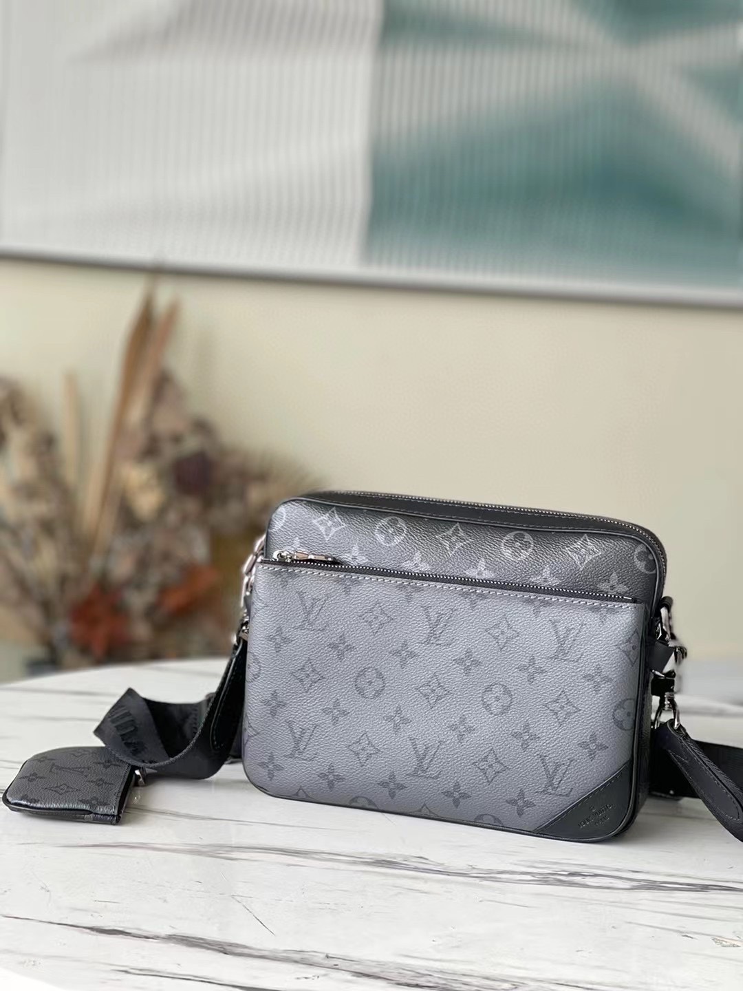 High Quality Luxury Louis Vuitton Trio Messenger M69443