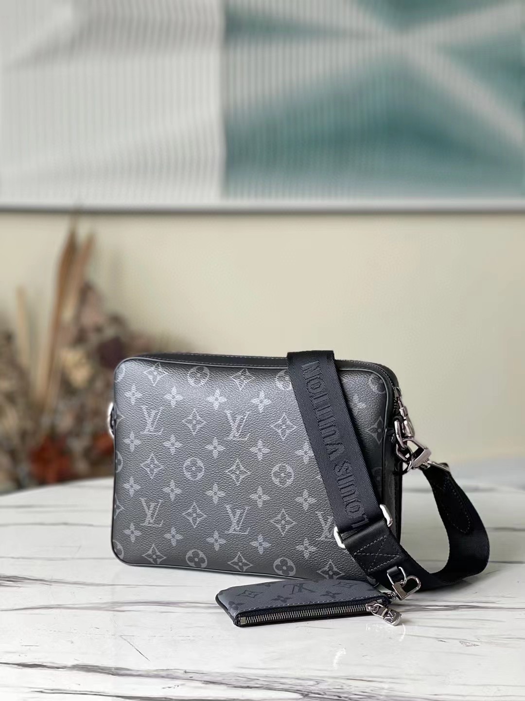 High Quality Luxury Louis Vuitton Trio Messenger M69443 product detail