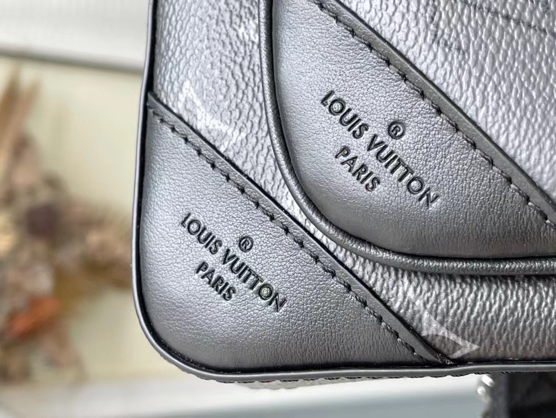 High Quality Luxury Louis Vuitton Trio Messenger M69443 product detail