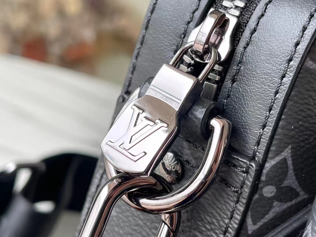 High Quality Luxury Louis Vuitton Trio Messenger M69443 product detail