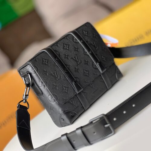 High Quality Luxury Louis Vuitton Trunk Messenger Black M57726/M45727 product detail
