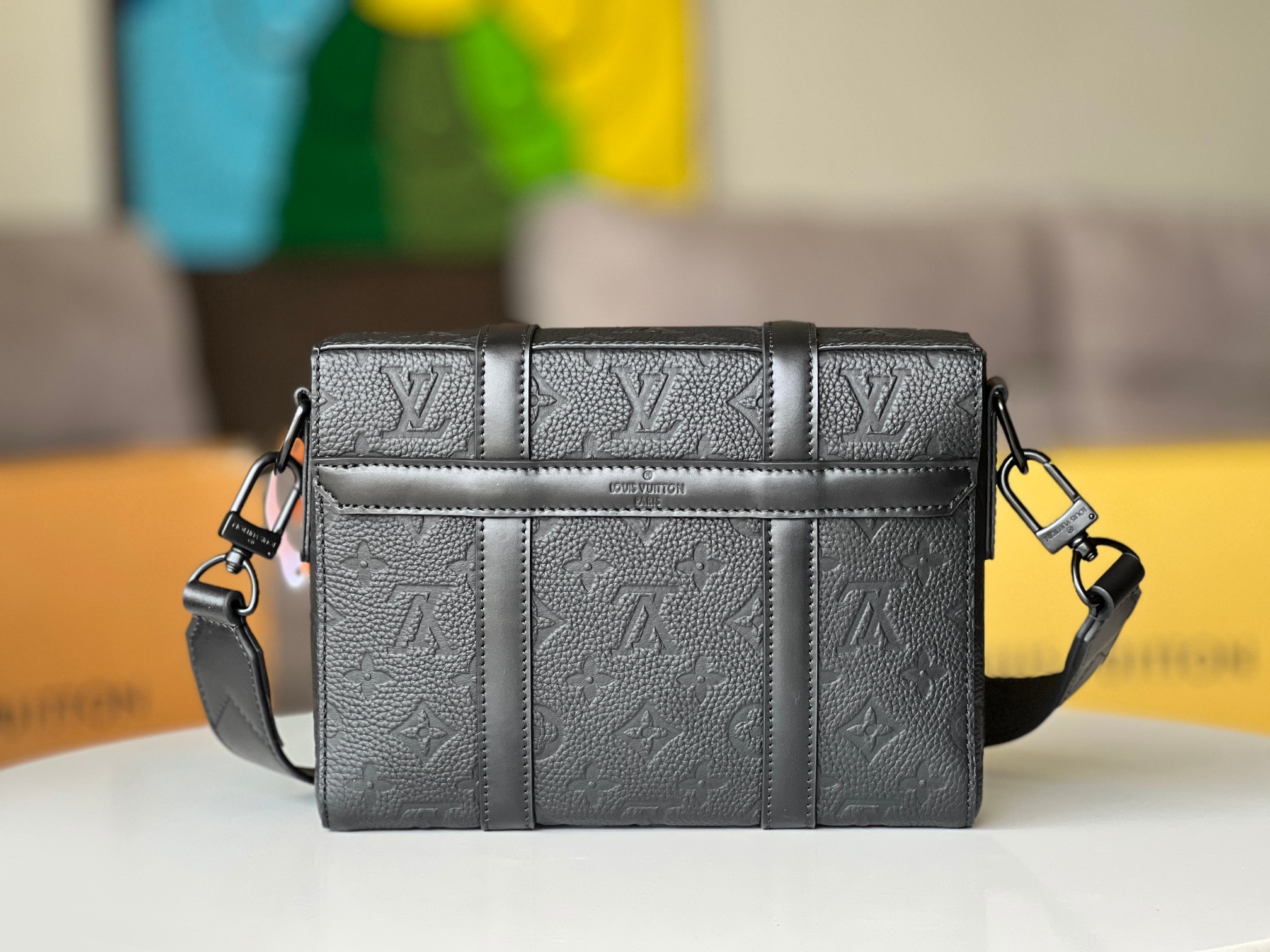 High Quality Luxury Louis Vuitton Trunk Messenger Black M57726/M45727 product detail