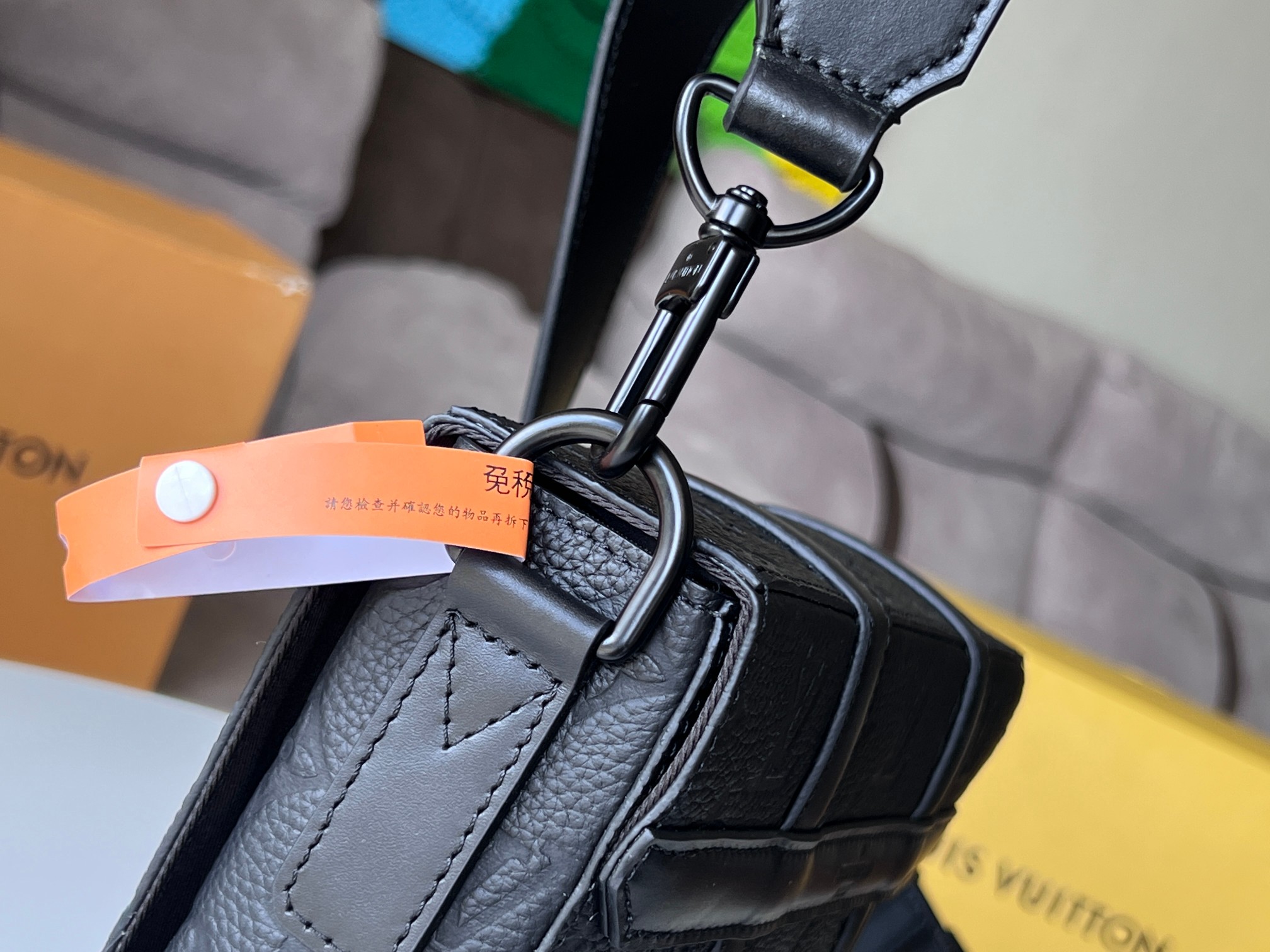 High Quality Luxury Louis Vuitton Trunk Messenger Black M57726/M45727 product detail