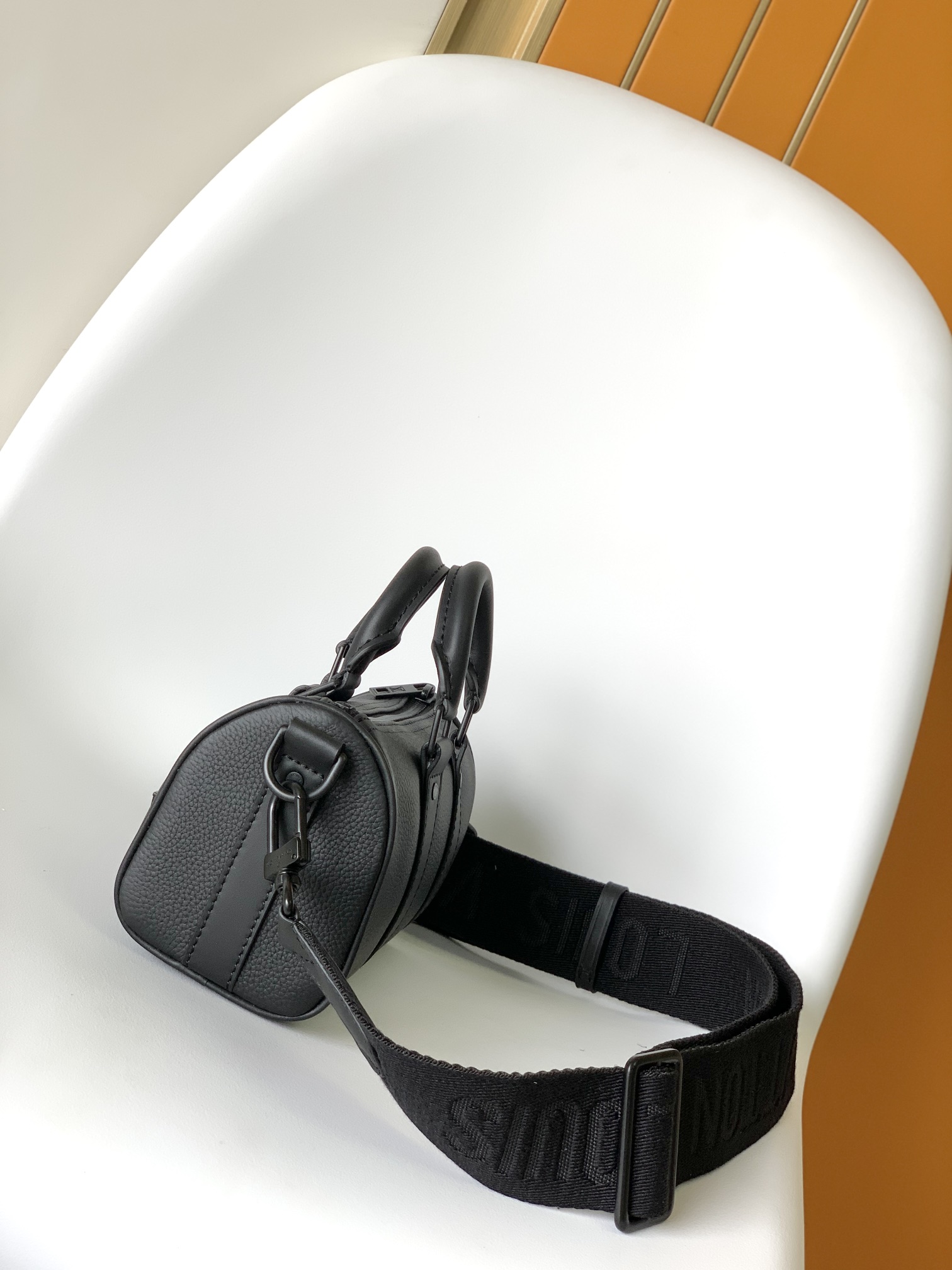 High Quality Luxury Louis Vuitton Keepall M80950 Mini Bag – 21 Cm product detail