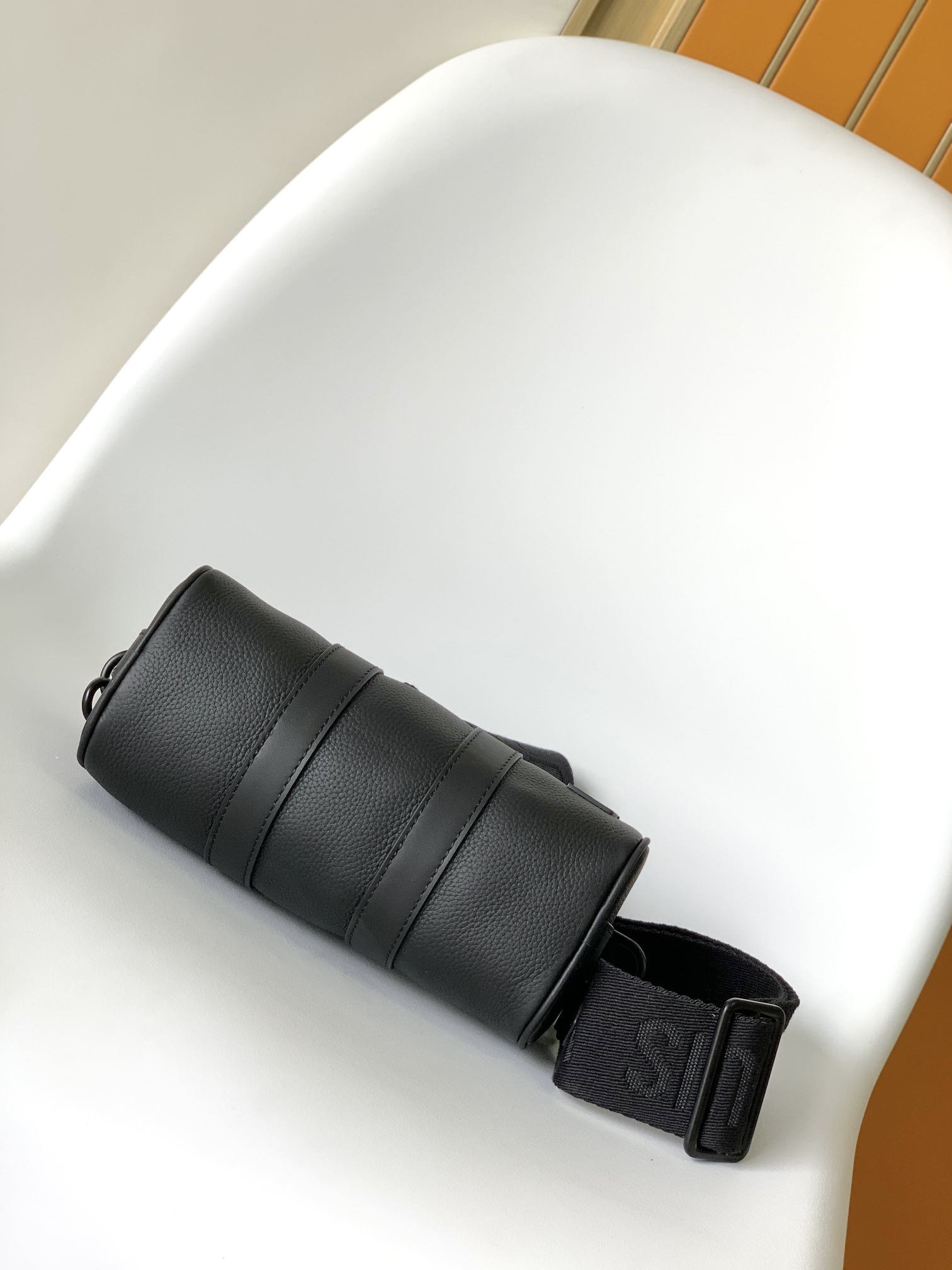 High Quality Luxury Louis Vuitton Keepall M80950 Mini Bag – 21 Cm product detail
