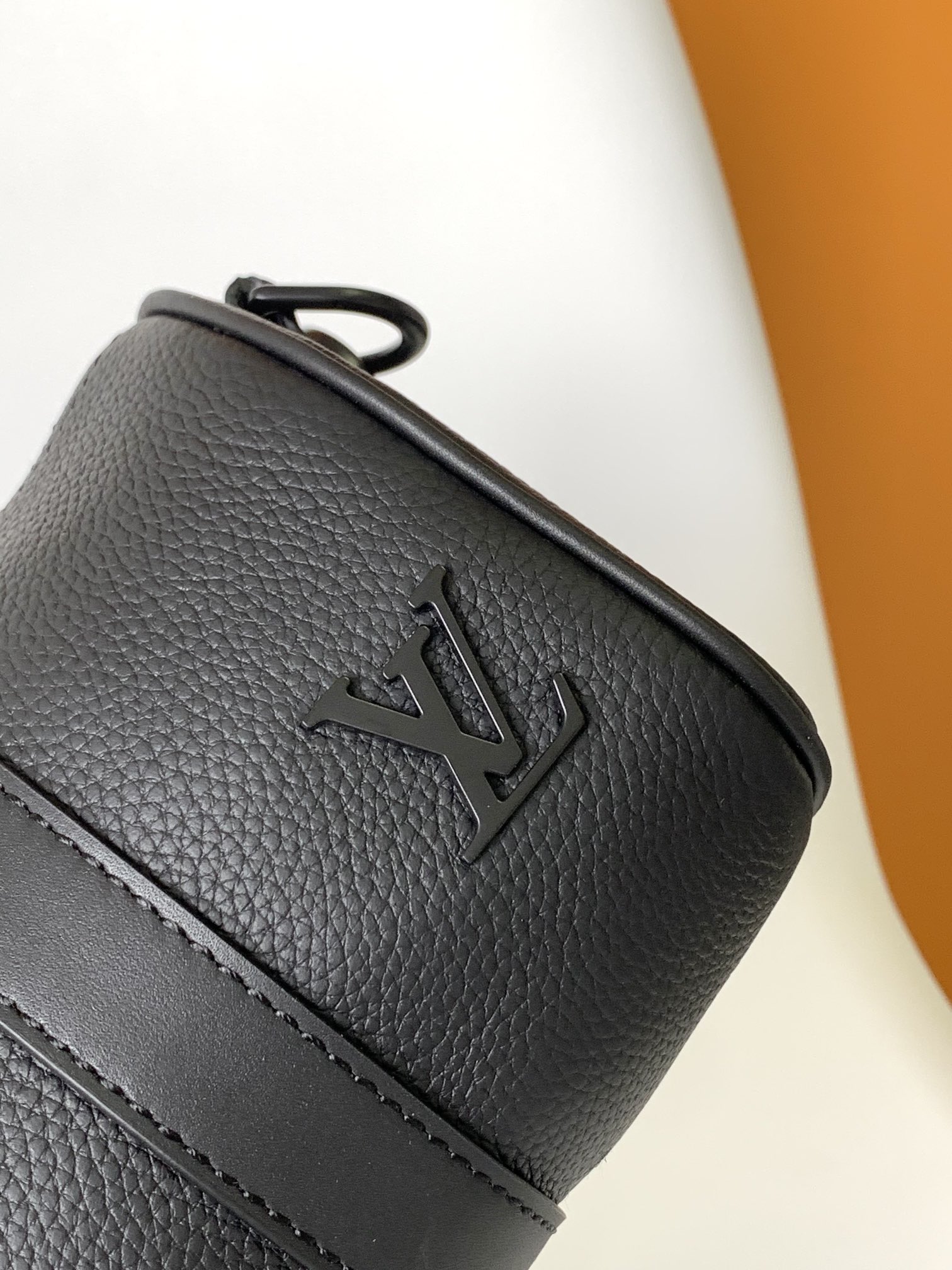 High Quality Luxury Louis Vuitton Keepall M80950 Mini Bag – 21 Cm product detail