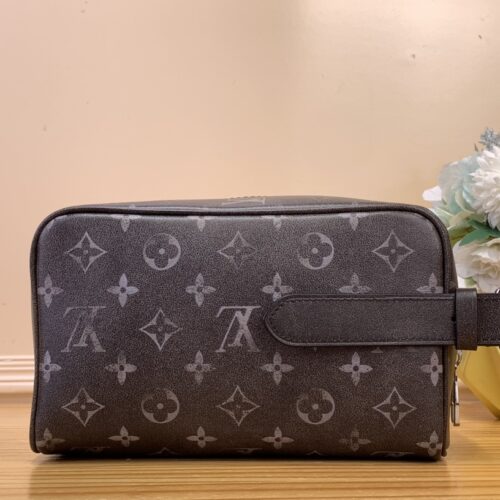 High Quality Luxury Louis Vuitton Locker Dopp Kit M11670 product detail