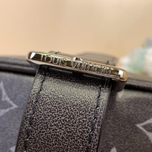 High Quality Luxury Louis Vuitton Locker Dopp Kit M11670 product detail
