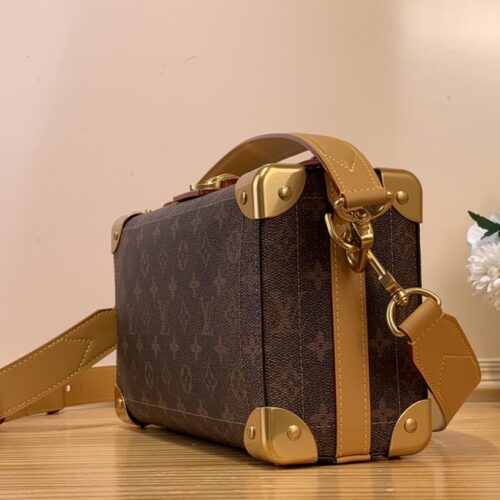 High Quality Luxury Louis Vuitton Soul Trunk East West M11536 product detail