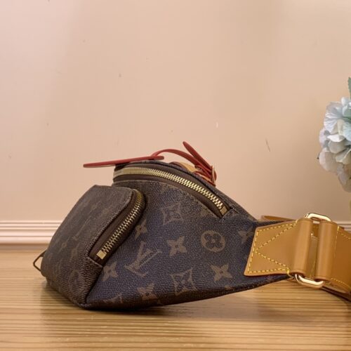 High Quality Luxury Louis Vuitton Rush Bumbag M11539 alternate view