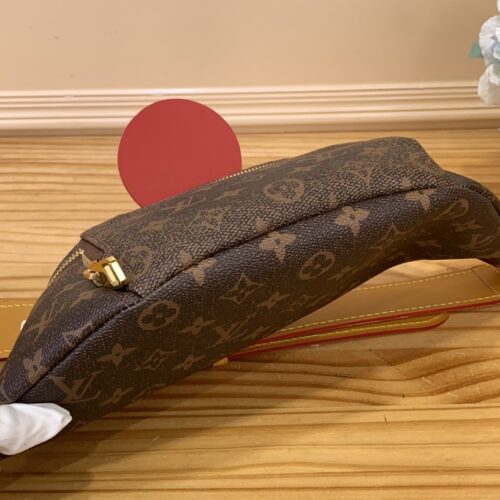 High Quality Luxury Louis Vuitton Rush Bumbag M11539 product detail