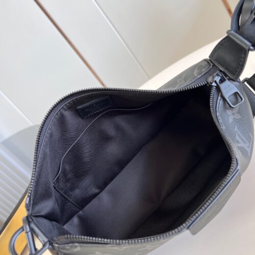 High Quality Luxury Louis Vuitton Pochette Accessoire Xl M11741 product detail
