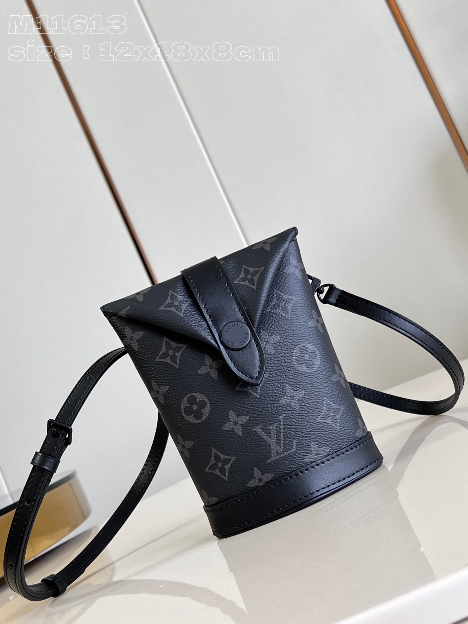 High Quality Luxury Louis Vuitton Envelope Pouch M11613