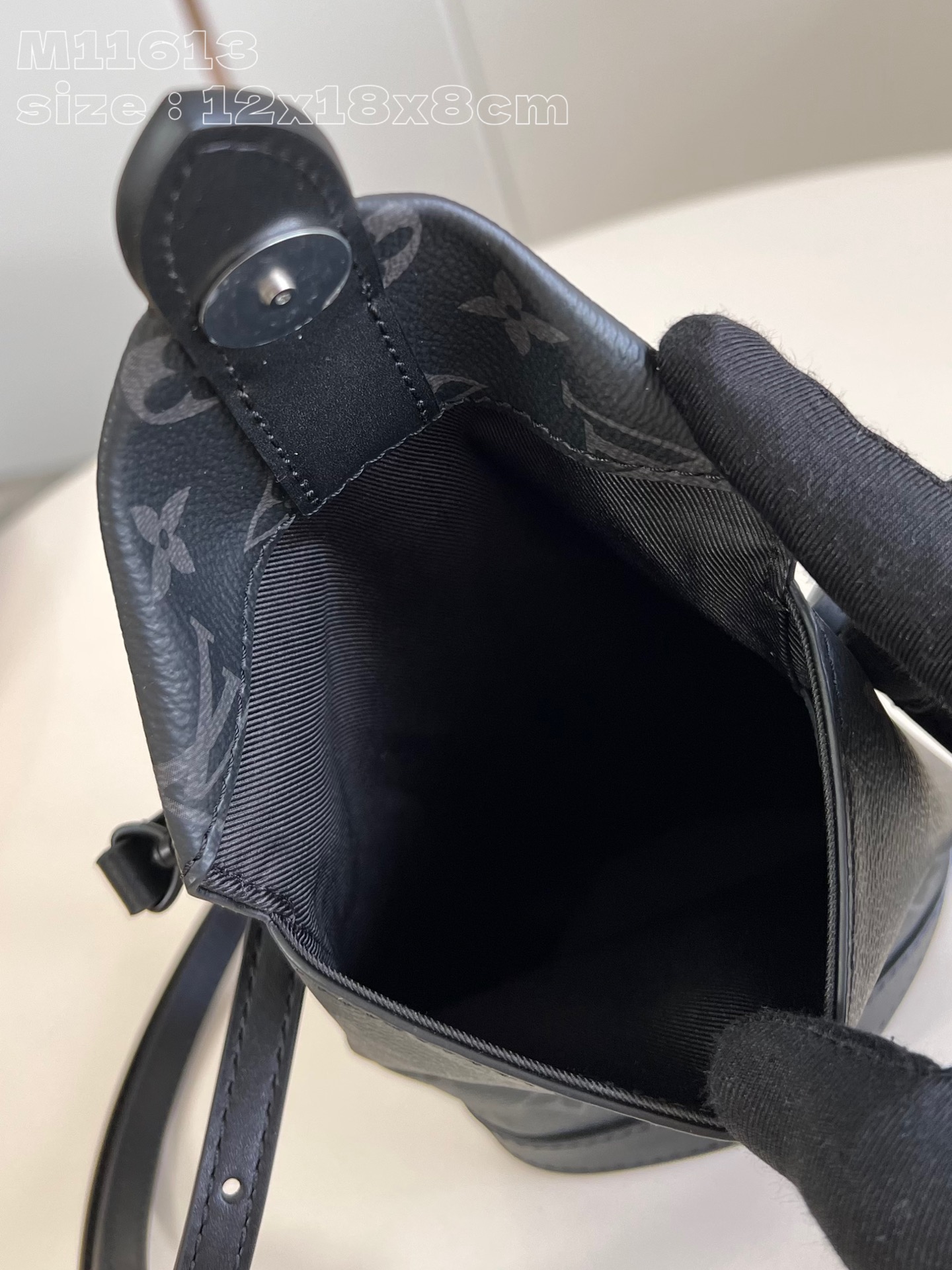 High Quality Luxury Louis Vuitton Envelope Pouch M11613 product detail