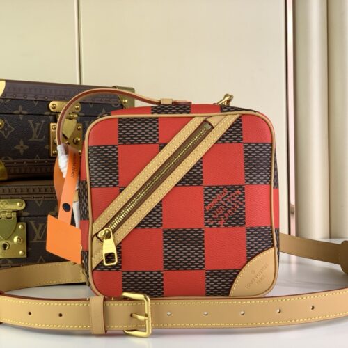 Louis Vuitton Chess Messenger N40561/N40562/N40563/N40547/N40548 product photo 2