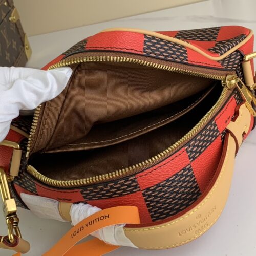 Louis Vuitton Chess Messenger N40561/N40562/N40563/N40547/N40548 product photo 9