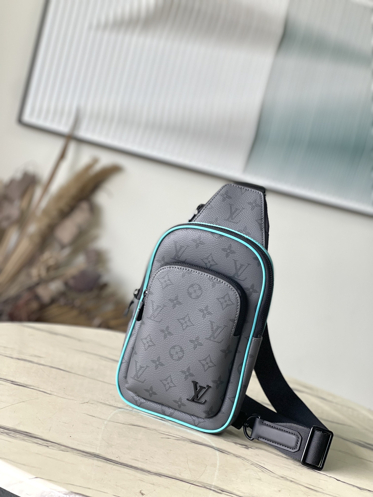 High Quality Luxury Louis Vuitton Avenue Slingbag PM M11703