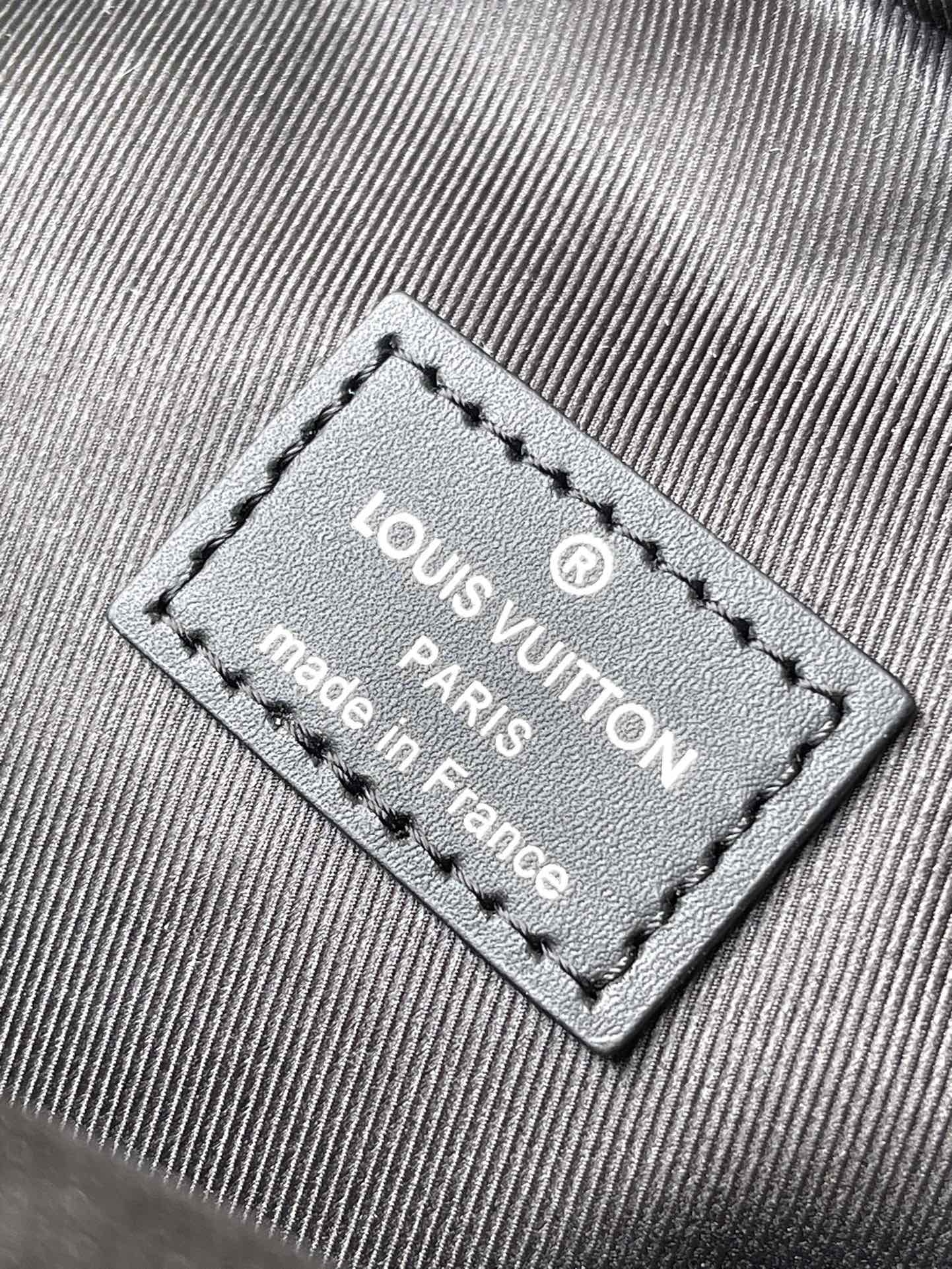 High Quality Luxury Louis Vuitton Avenue Slingbag PM M11703 product detail