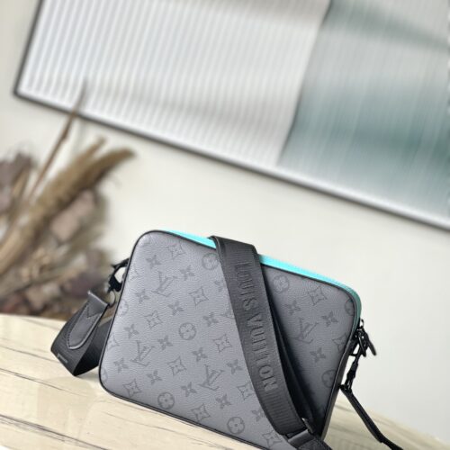 High Quality Luxury Louis Vuitton Trio Messenger M11648 product detail