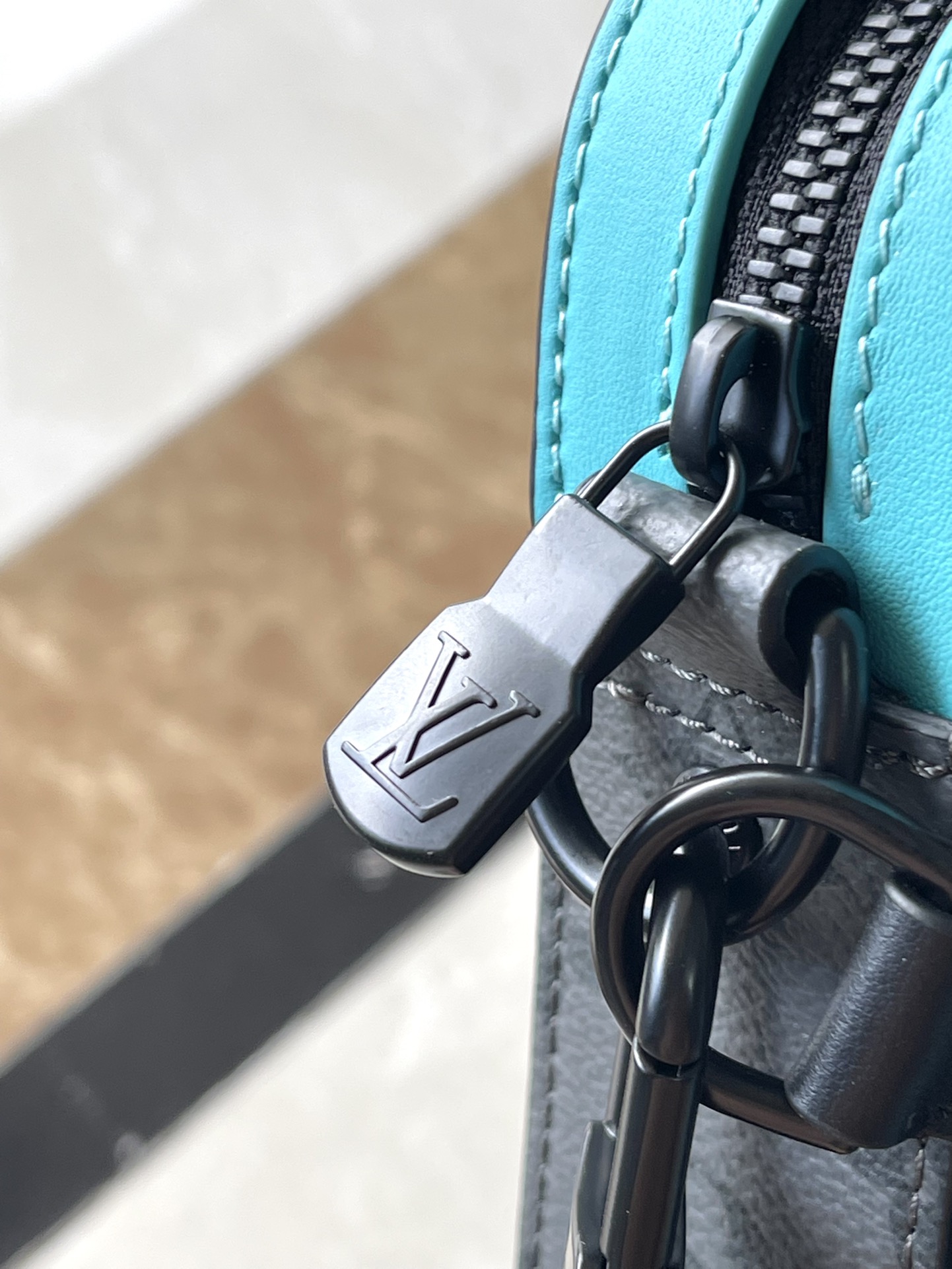 High Quality Luxury Louis Vuitton Trio Messenger M11648 product detail