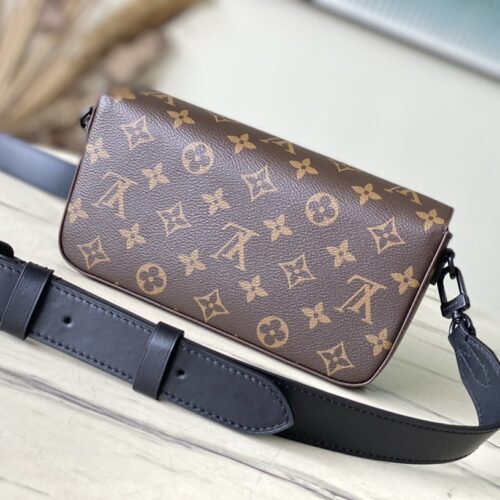 High Quality Luxury Louis Vuitton Montsouris Wearable Wallet M83567 product detail
