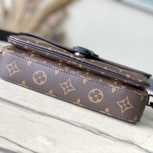 High Quality Luxury Louis Vuitton Montsouris Wearable Wallet M83567 product detail