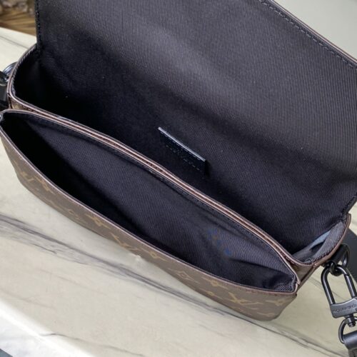 High Quality Luxury Louis Vuitton Montsouris Wearable Wallet M83567 product detail