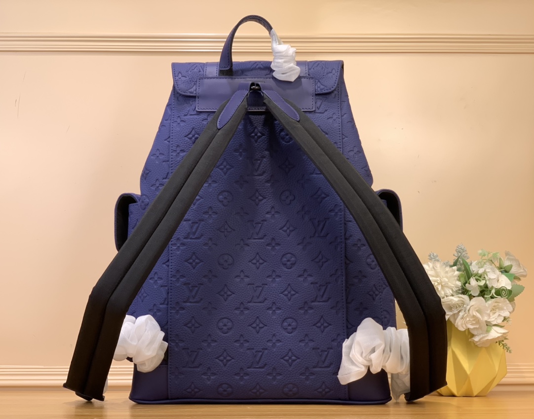 High Quality Luxury Louis Vuitton Christopher MM M11688 product detail