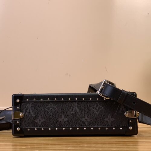 Louis Vuitton Clutch Box M20251 product photo 4