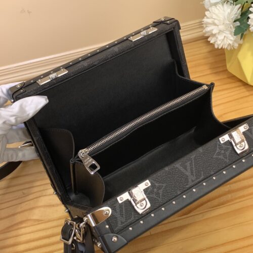 Louis Vuitton Clutch Box M20251 product photo 8