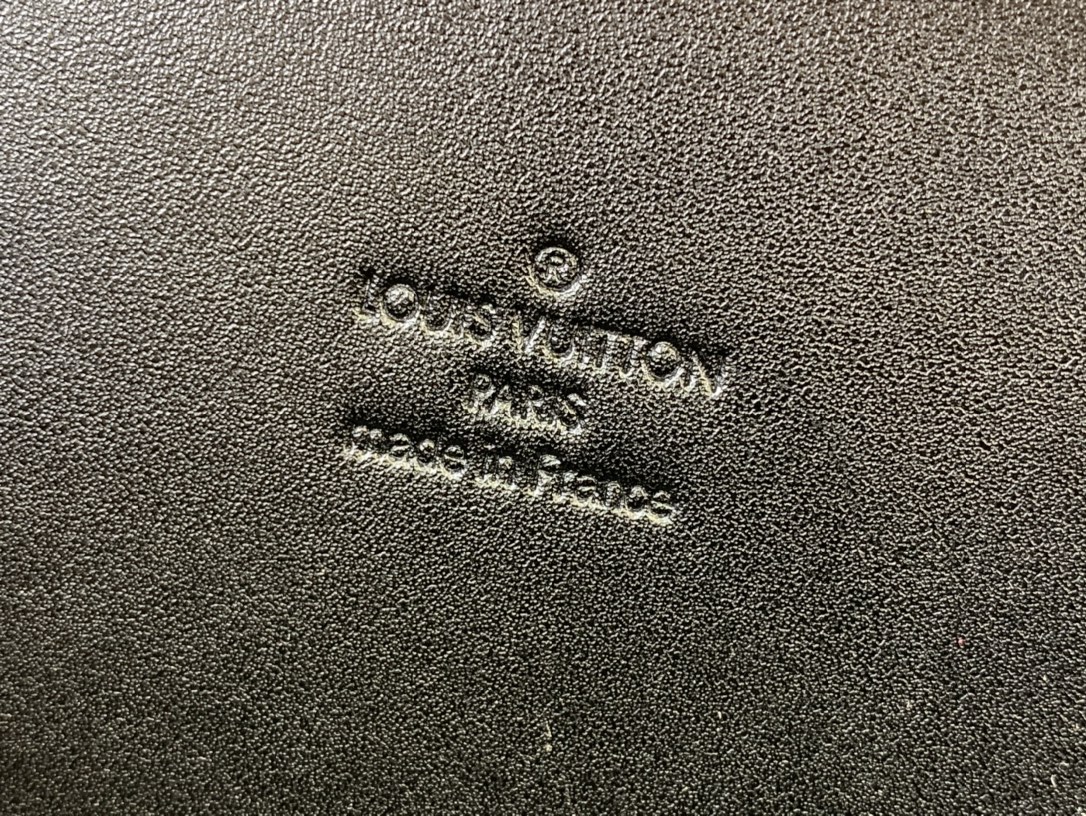 High Quality Luxury Louis Vuitton Clutch Box M20251 product detail