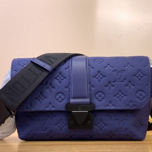 High Quality Luxury Louis Vuitton S-Cape Messenger M11692