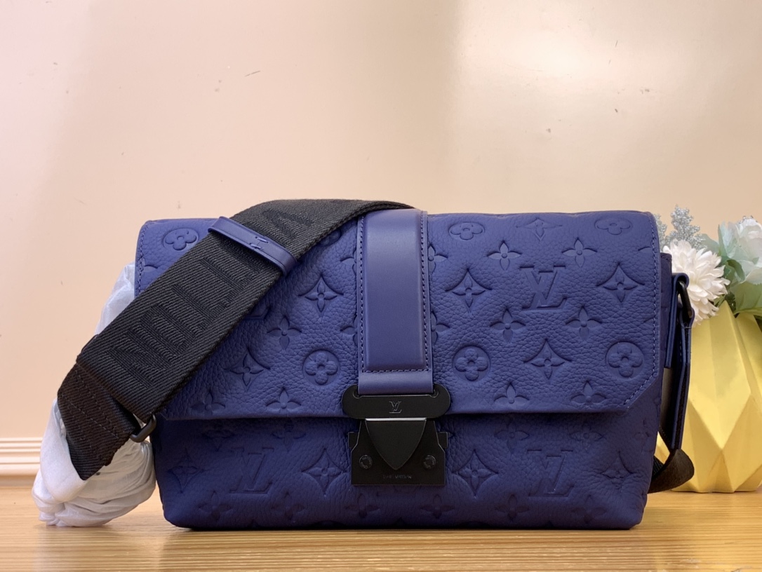 High Quality Luxury Louis Vuitton S-Cape Messenger M11692