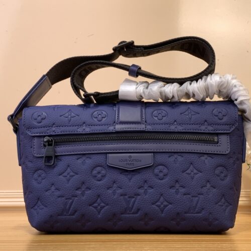 High Quality Luxury Louis Vuitton S-Cape Messenger M11692 alternate view