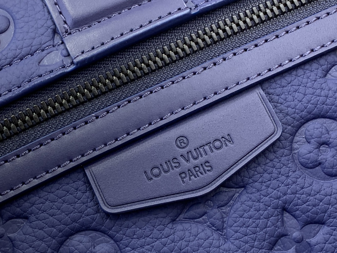High Quality Luxury Louis Vuitton S-Cape Messenger M11692 product detail
