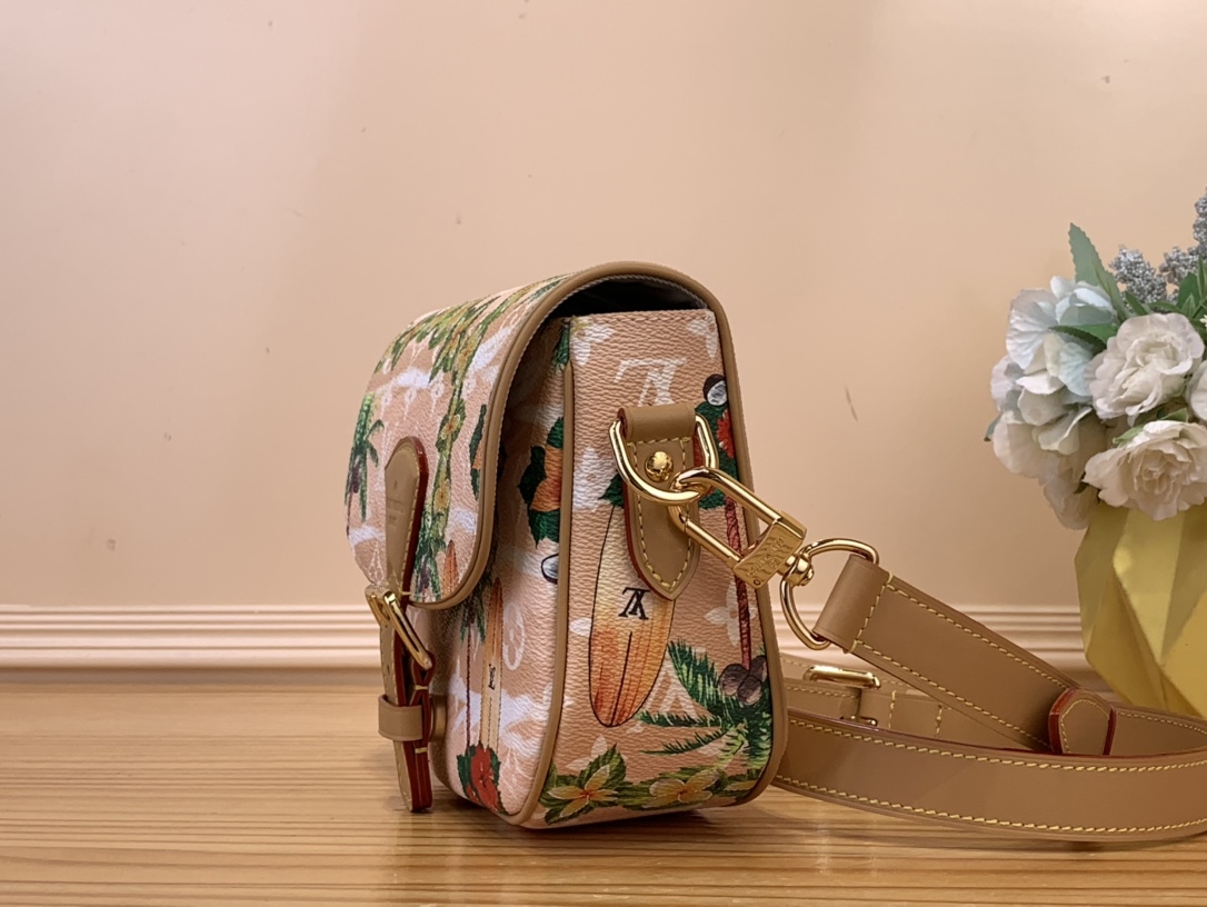 High Quality Luxury Louis Vuitton Montsouris Messenger PM M24986 product detail