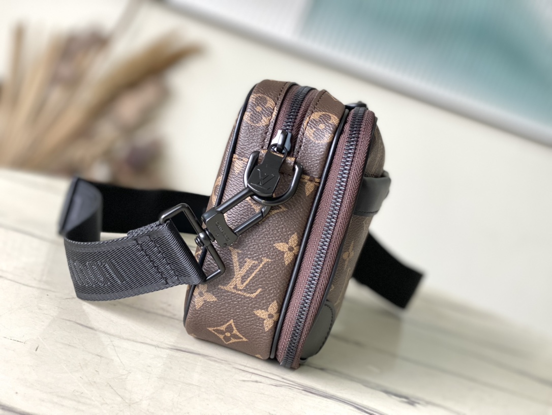 High Quality Luxury Louis Vuitton Alpha Messenger M46955 product detail