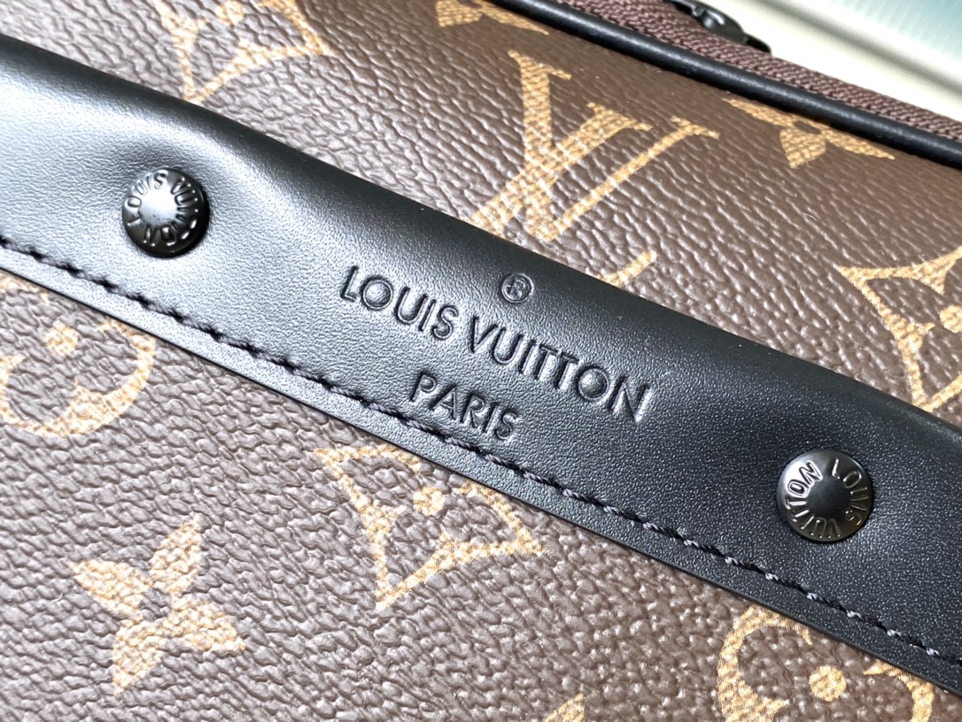 High Quality Luxury Louis Vuitton Alpha Messenger M46955 product detail